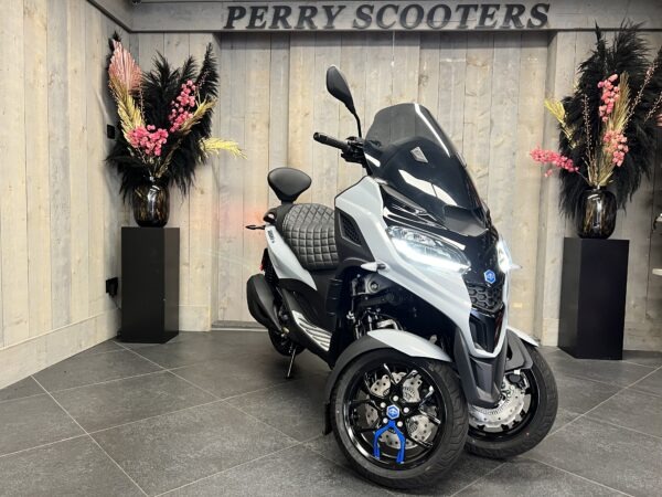 Piaggio MP3 310 Sport HPE EURO5+ SPECIAL NARDO