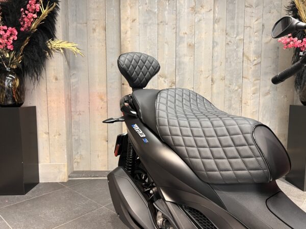 Piaggio MP3 310 Sport HPE EURO5+ SPECIAL MATZWART - Afbeelding 4