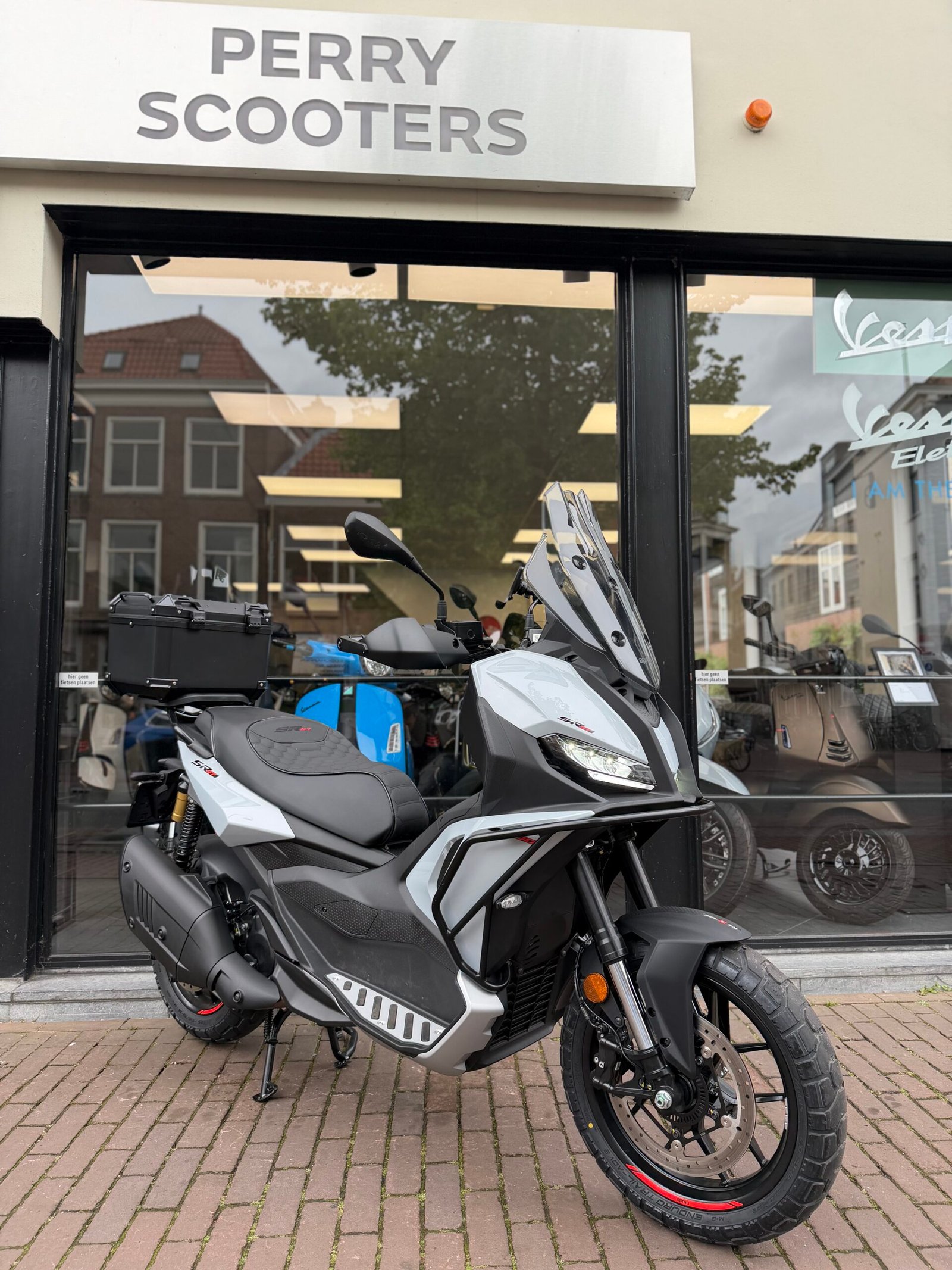 APRILIA SR GT 400CC EURO5+ DUSTY GREY SPECIAL EXCLUSIVE - Afbeelding 8
