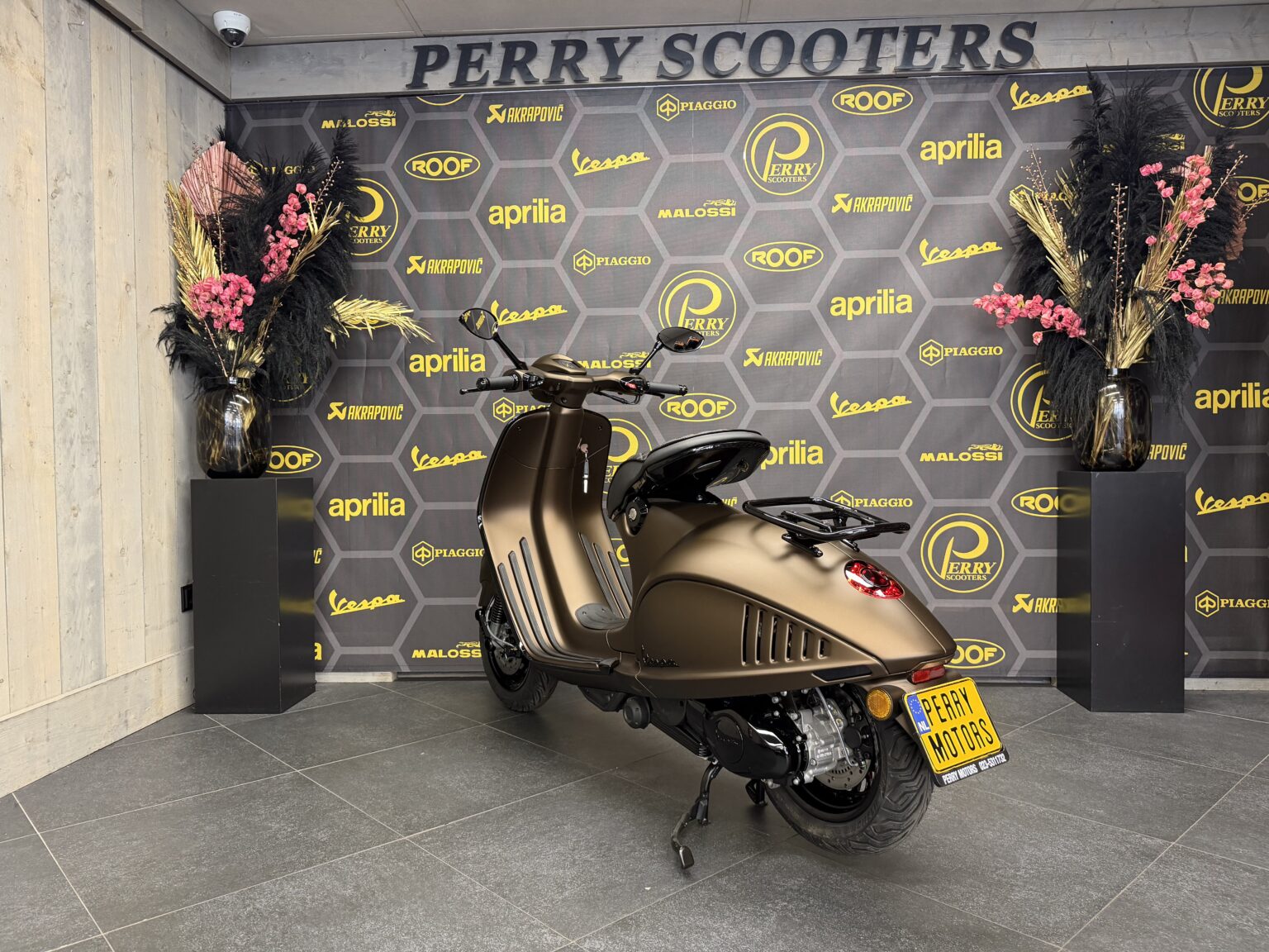 Vespa Sprint Specialpaint Porsche Chalk Perry Scooters Haarlem