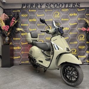 VESPA GTS 310CC SUPERTECH HPE EURO5+ KHAKI GREEN EXCLUSIVE SPECIALPAINT