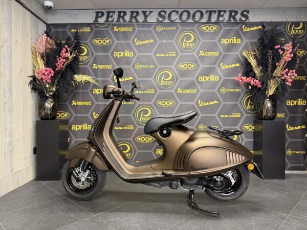 VESPA 946 125CC EURO5 SPECIALPAINT MARRAKECH BROWN - Afbeelding 3