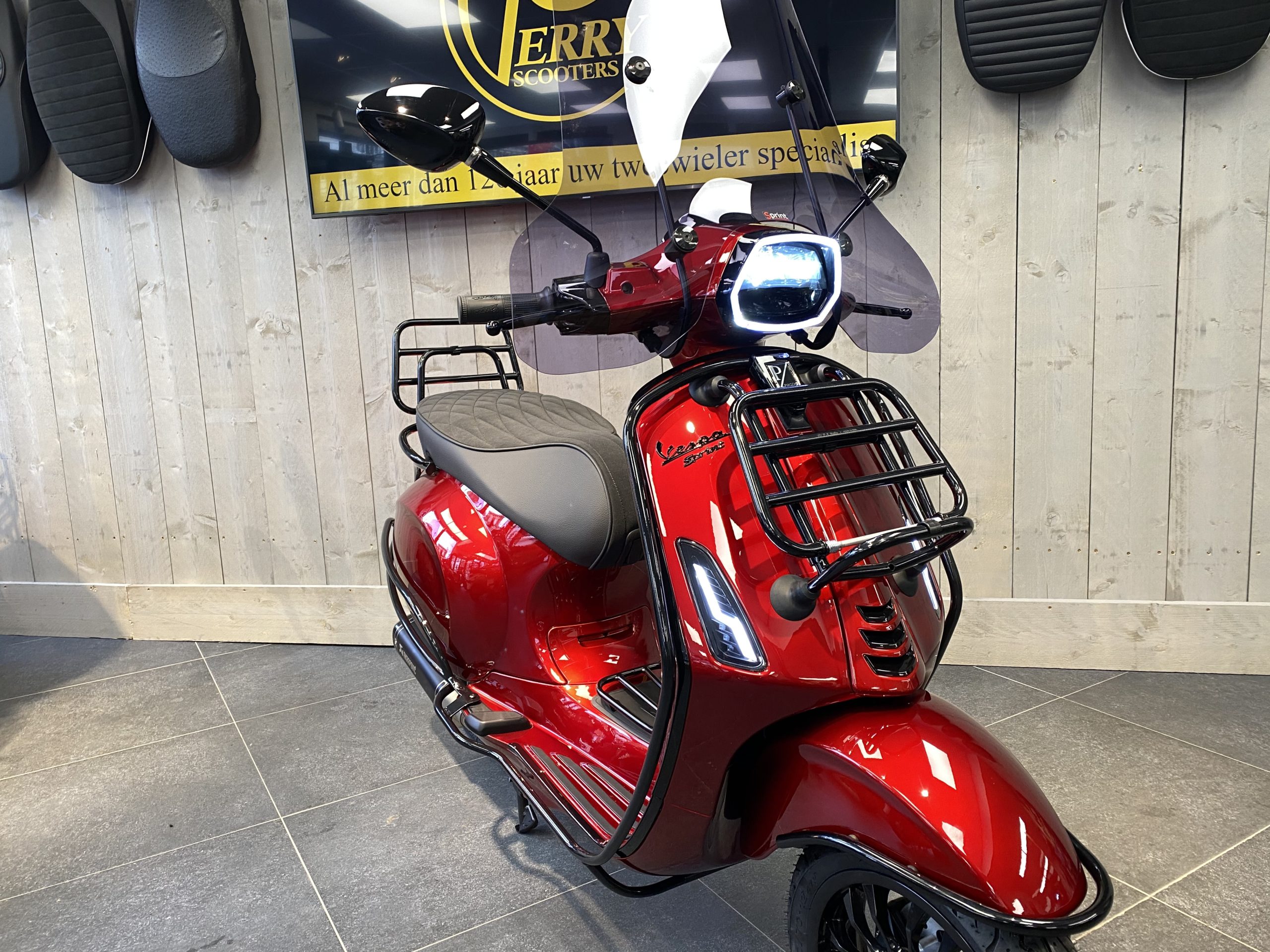 Vespa Specialpaint Candy Red – Perry Scooters