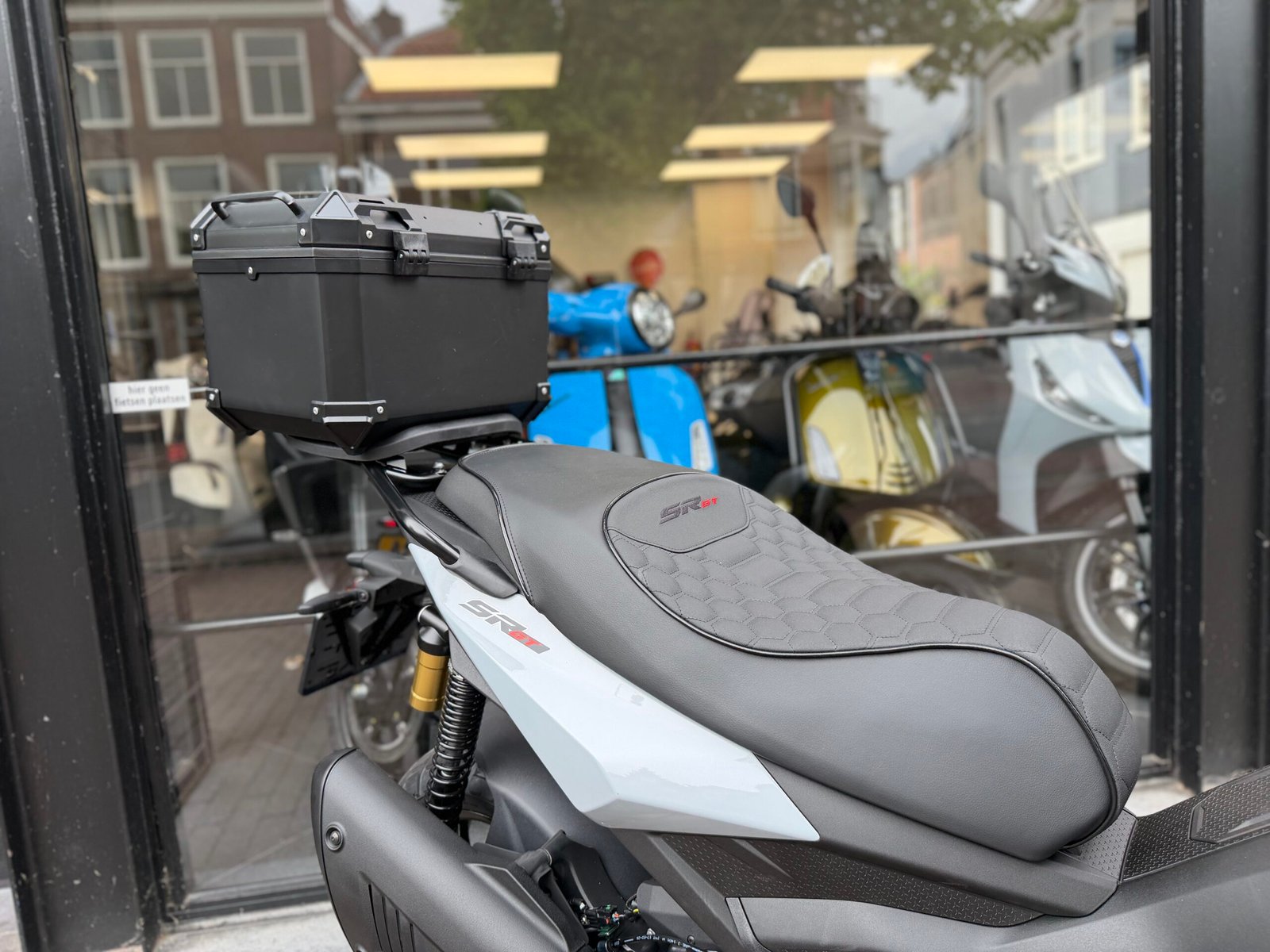 APRILIA SR GT 400CC EURO5+ DUSTY GREY SPECIAL EXCLUSIVE - Afbeelding 5