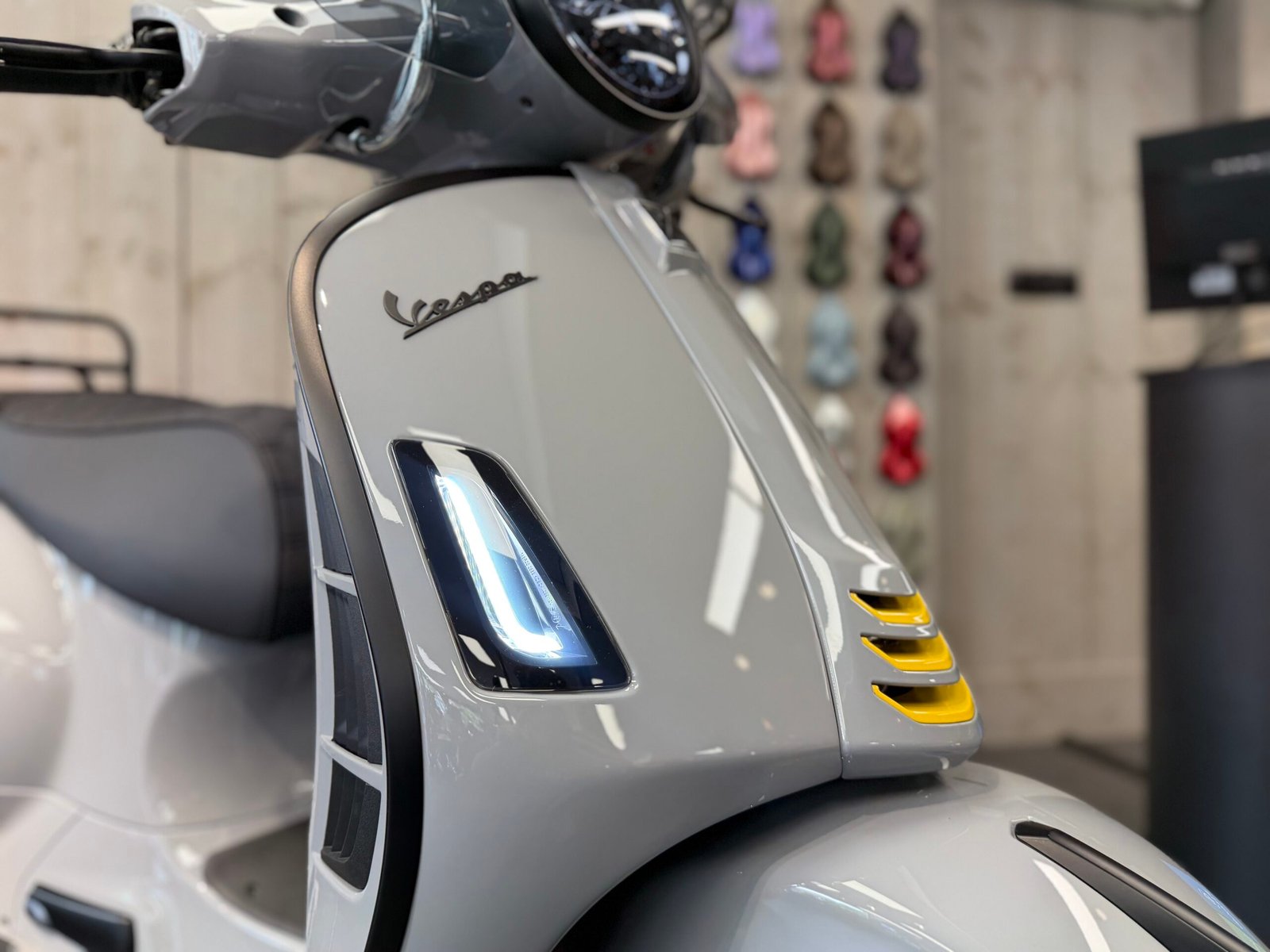 VESPA GTS 310CC SUPERTECH HPE EURO5+ NARDO GREY EXCLUSIVE SPECIALPAINT ARROW - Afbeelding 8