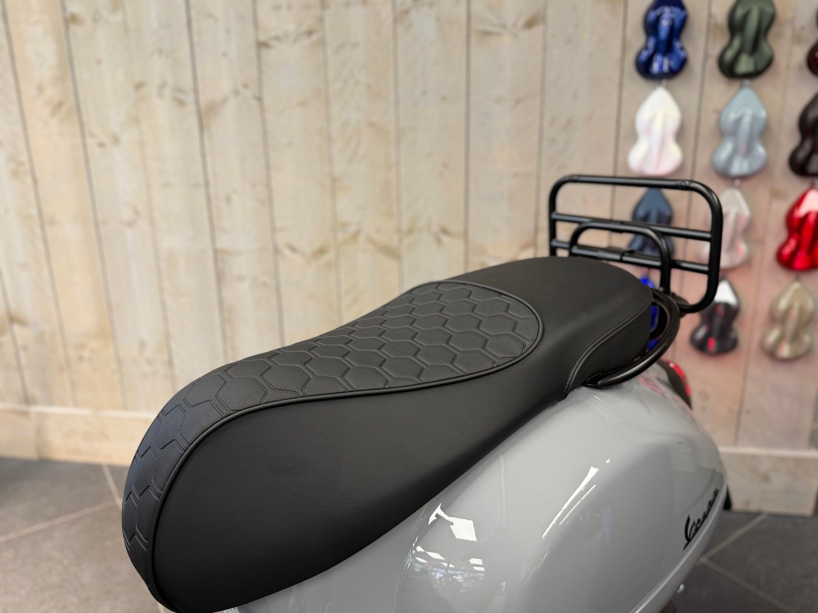 VESPA GTS 310CC SUPERTECH HPE EURO5+ NARDO GREY EXCLUSIVE SPECIALPAINT ARROW - Afbeelding 6