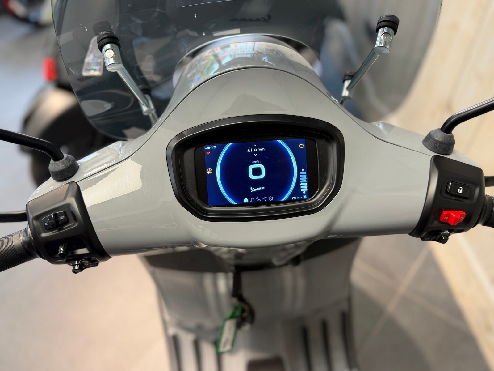 VESPA GTS 310CC SUPERTECH HPE EURO5+ NARDO GREY EXCLUSIVE SPECIALPAINT ARROW - Afbeelding 7