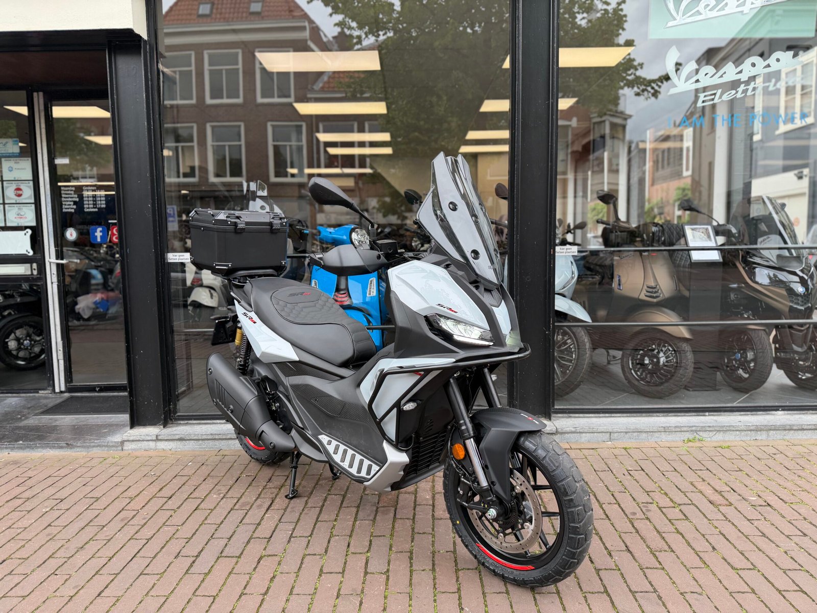APRILIA SR GT 400CC EURO5+ DUSTY GREY SPECIAL EXCLUSIVE