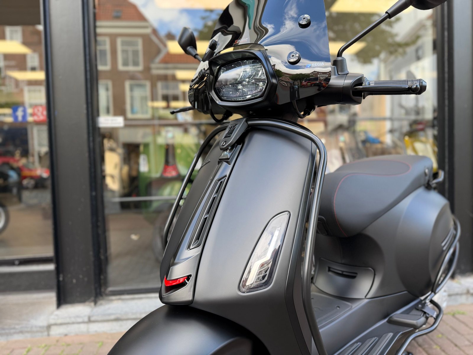 Vespa Sprint MY2026 Matblack - Afbeelding 6