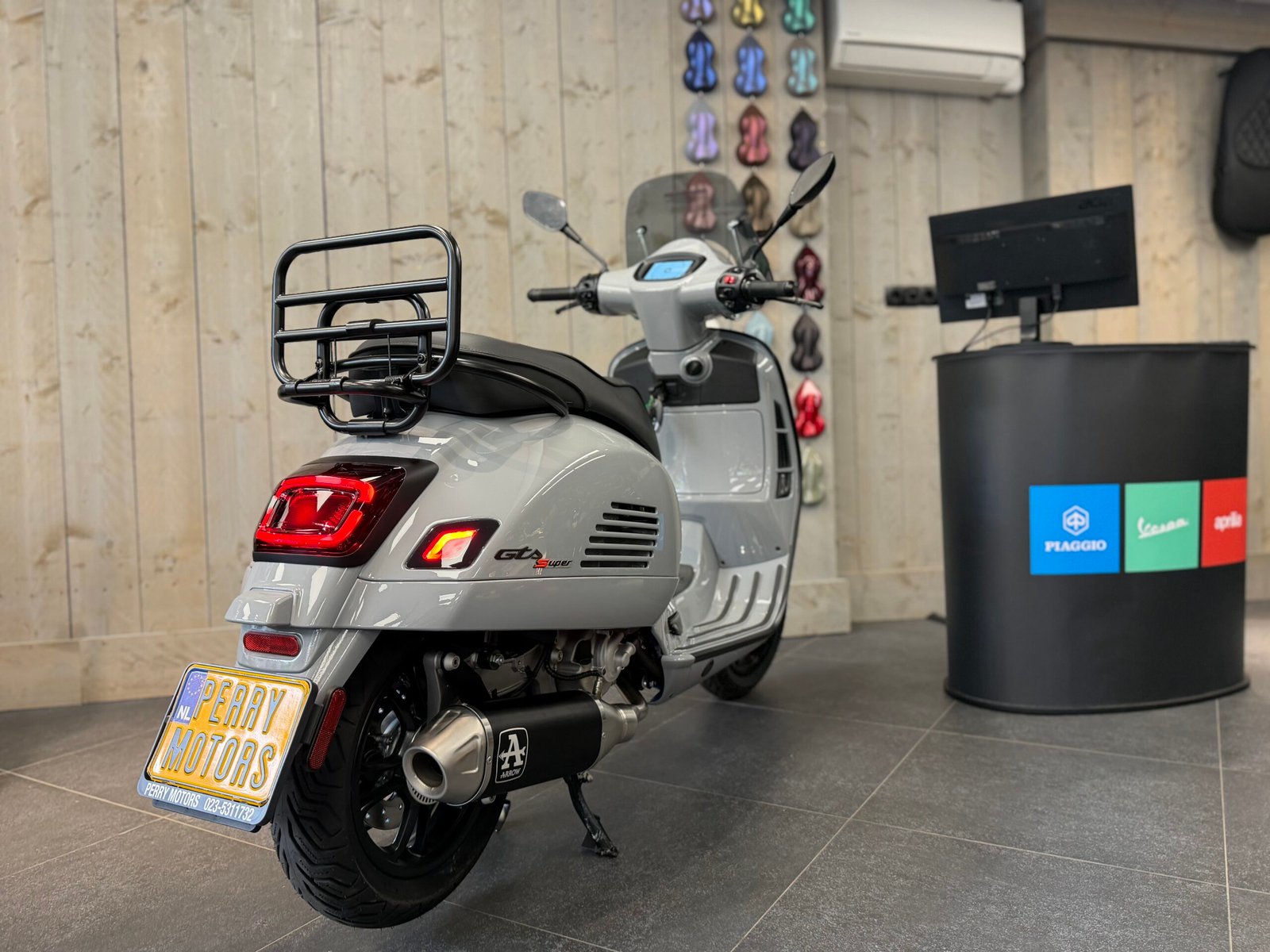 VESPA GTS 310CC SUPERTECH HPE EURO5+ NARDO GREY EXCLUSIVE SPECIALPAINT ARROW - Afbeelding 5