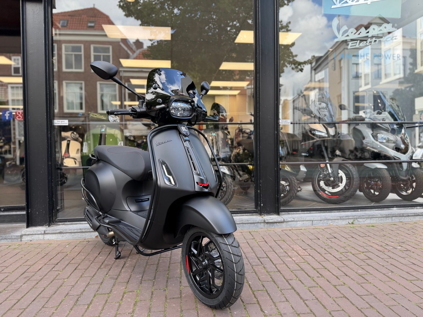 Vespa Sprint MY2026 Matblack