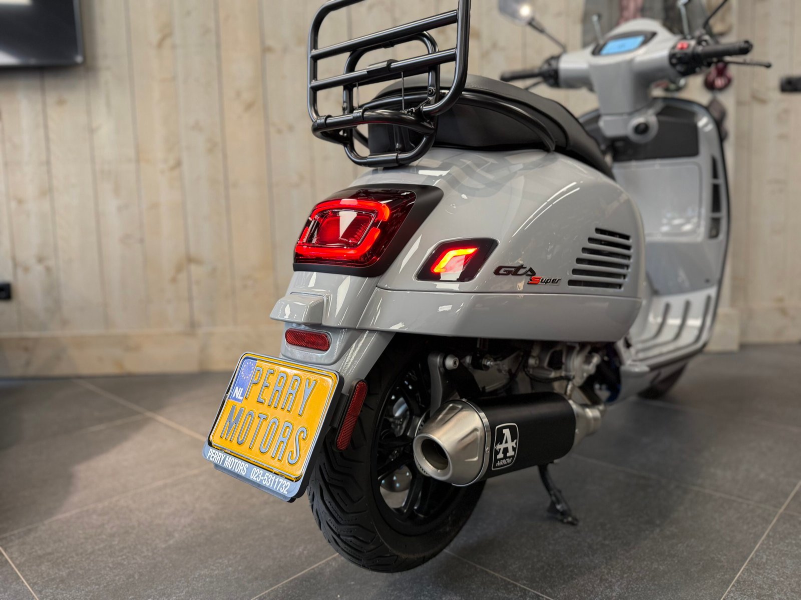 VESPA GTS 310CC SUPERTECH HPE EURO5+ NARDO GREY EXCLUSIVE SPECIALPAINT ARROW - Afbeelding 9