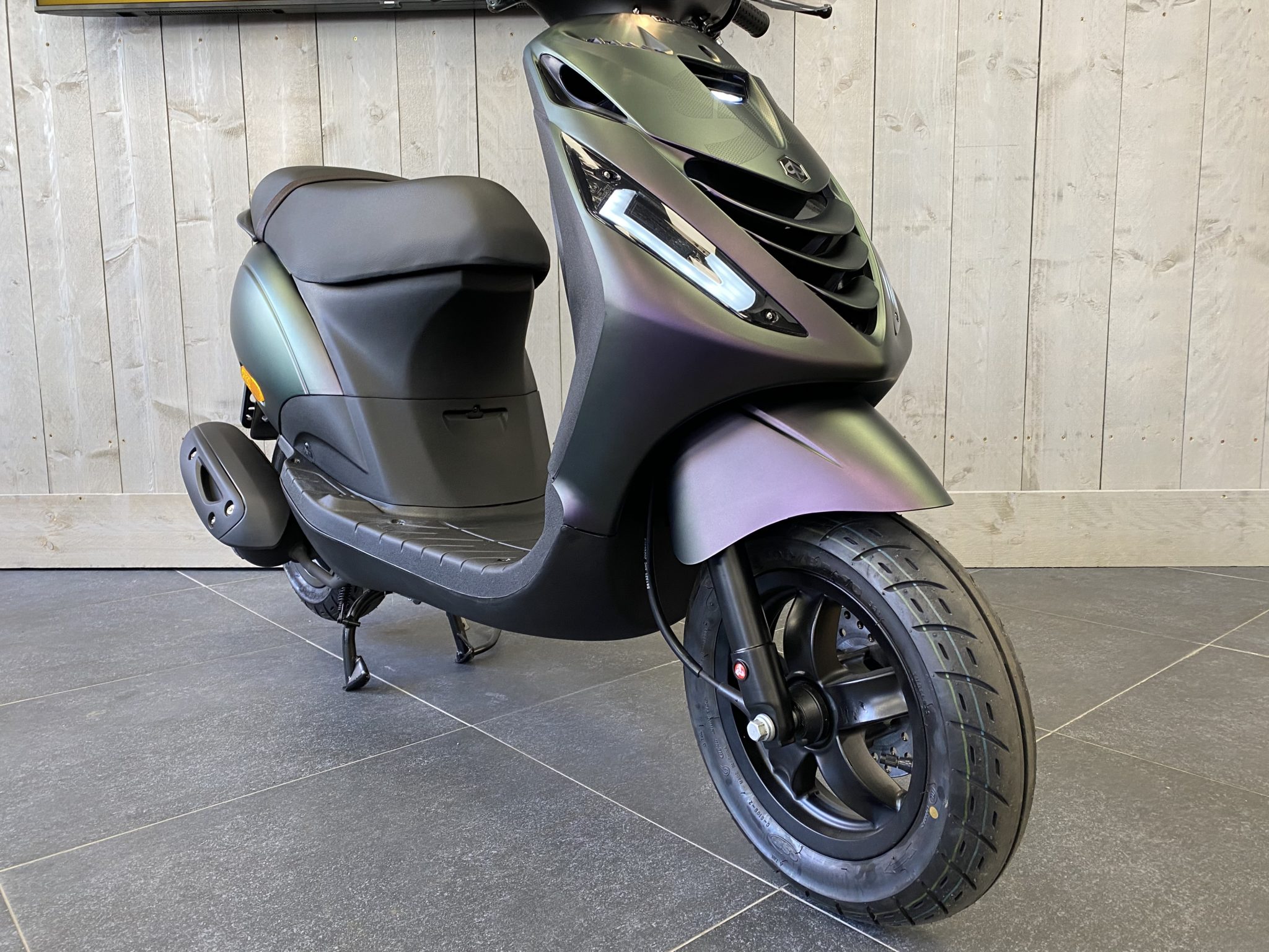 Piaggio Zip Sp Iget 4t 3v Euro 5 Specialpaint Cameleon Matt Perry