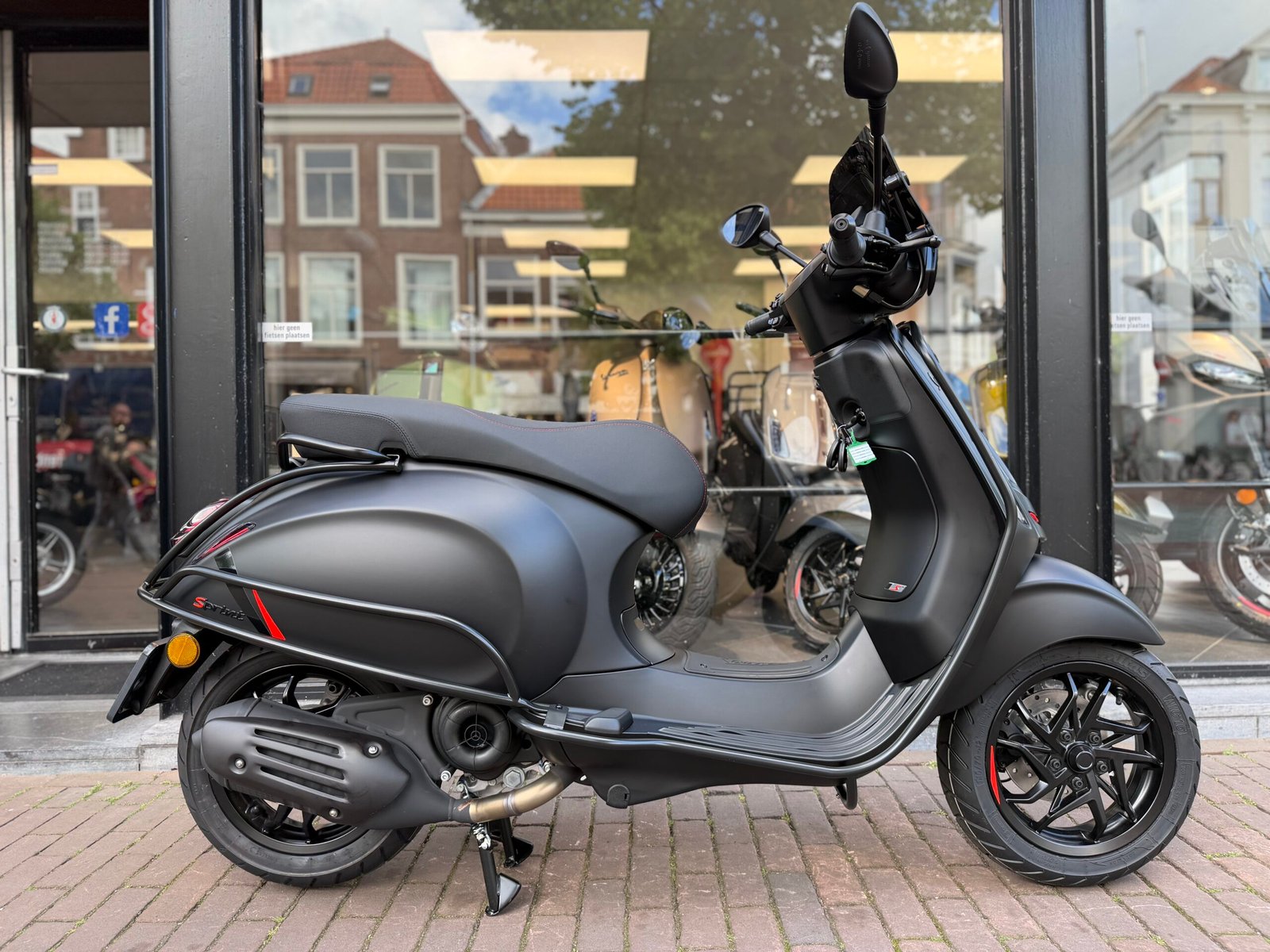 Vespa Sprint MY2026 Matblack - Afbeelding 2